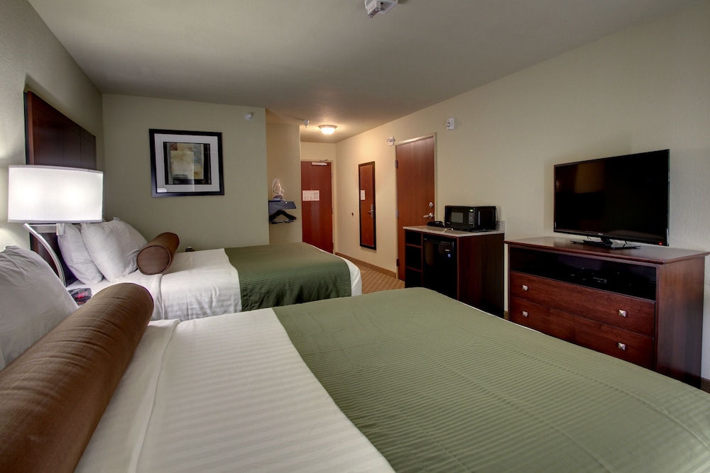 Room, 2 Queen Beds, Accessible, Non Smoking (Tub and Bench Seat) photo 1
