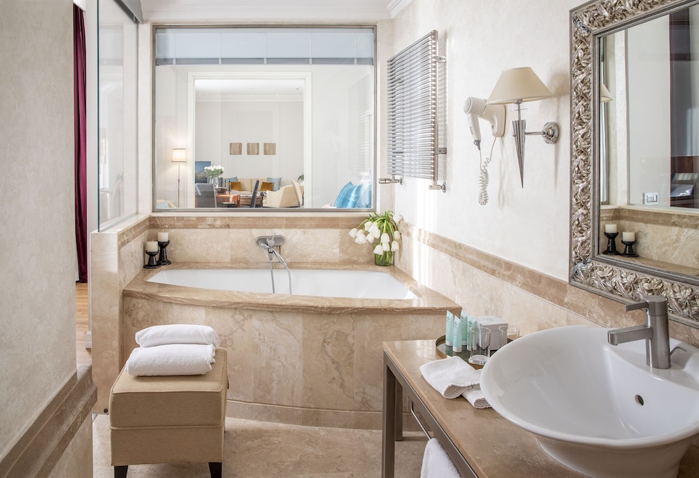 Grand Suite (Spring View) - Photo 5
