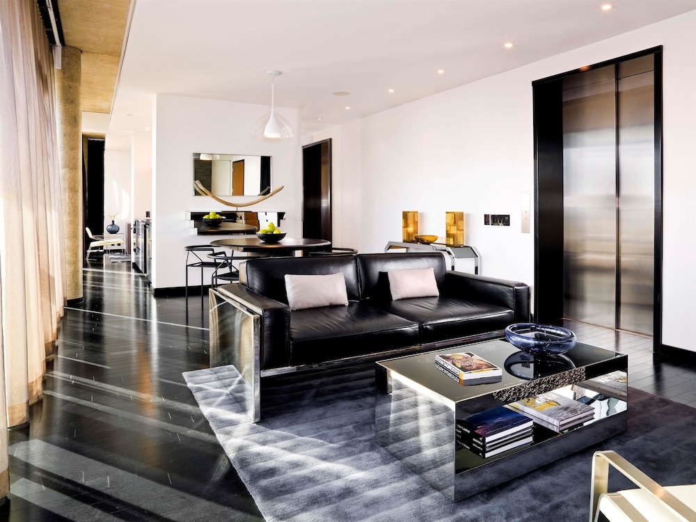 Suite (Orchard) photo 1