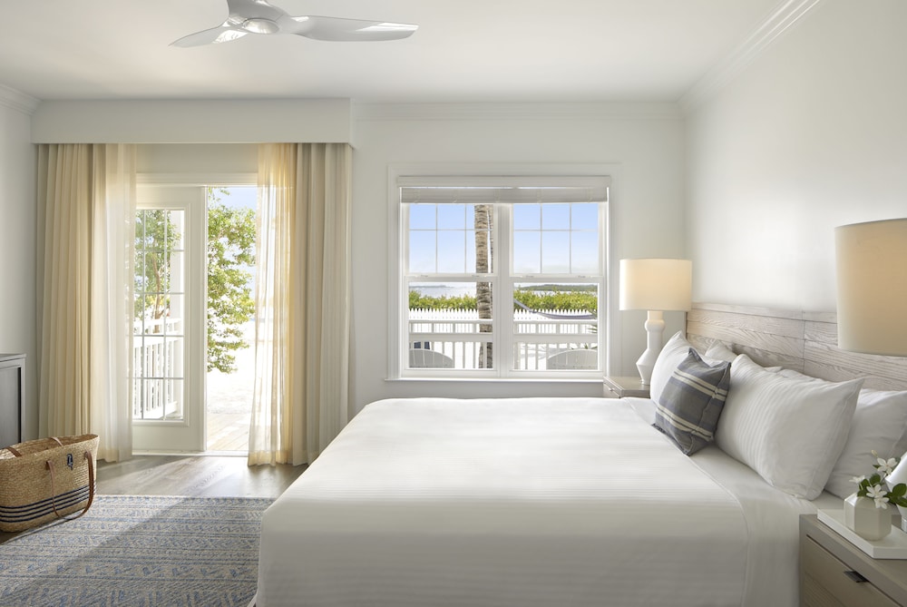 Waterfront King Suite With Living Room - Photo 1