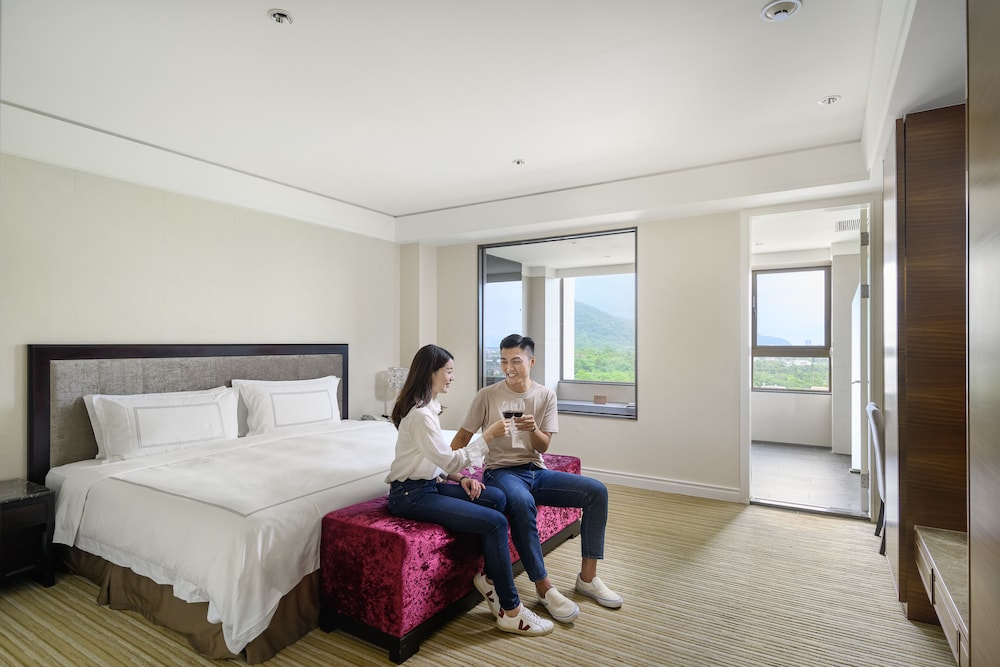 European Suite - Photo 1