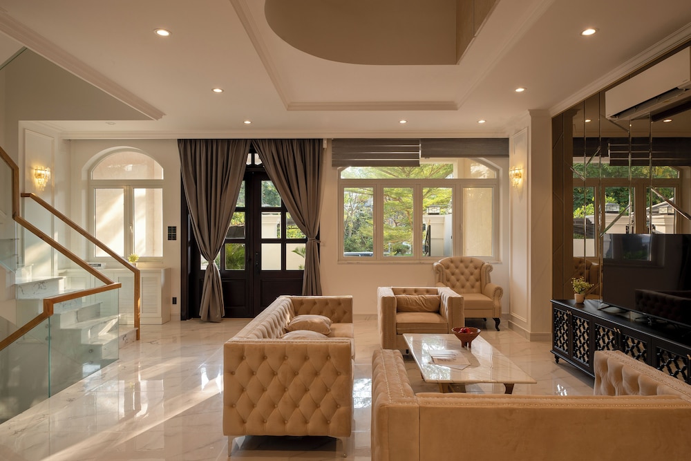 Grand Villa, 5 Bedrooms, Club Lounge Access, Garden View photo 1