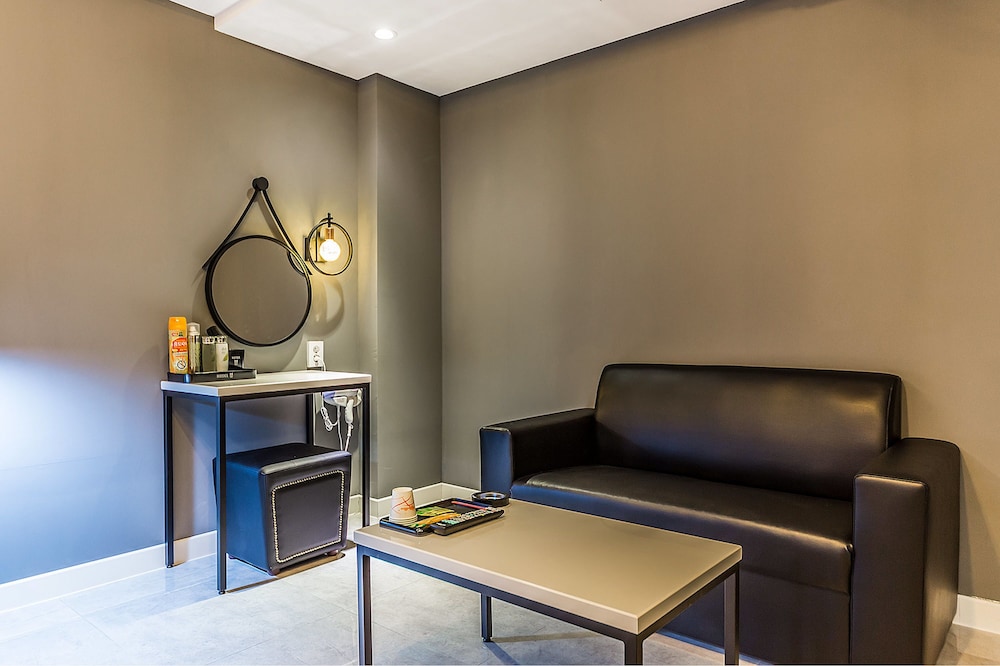 VIP Room photo 2