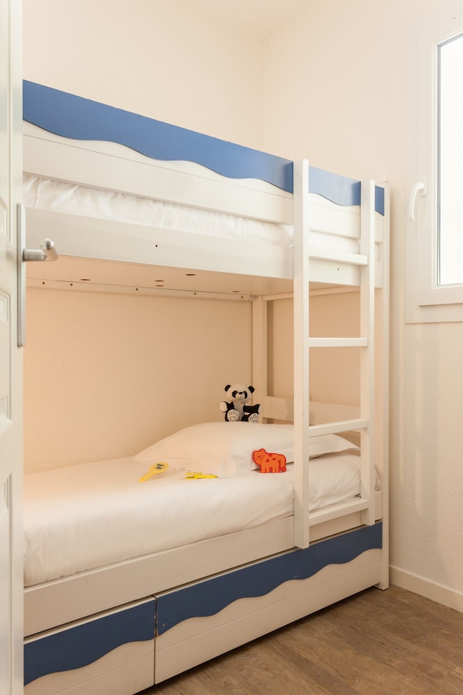 Apartment 6 people - 1 bedroom + 1 sleeping alcove - Terrace or Balcony - sea view