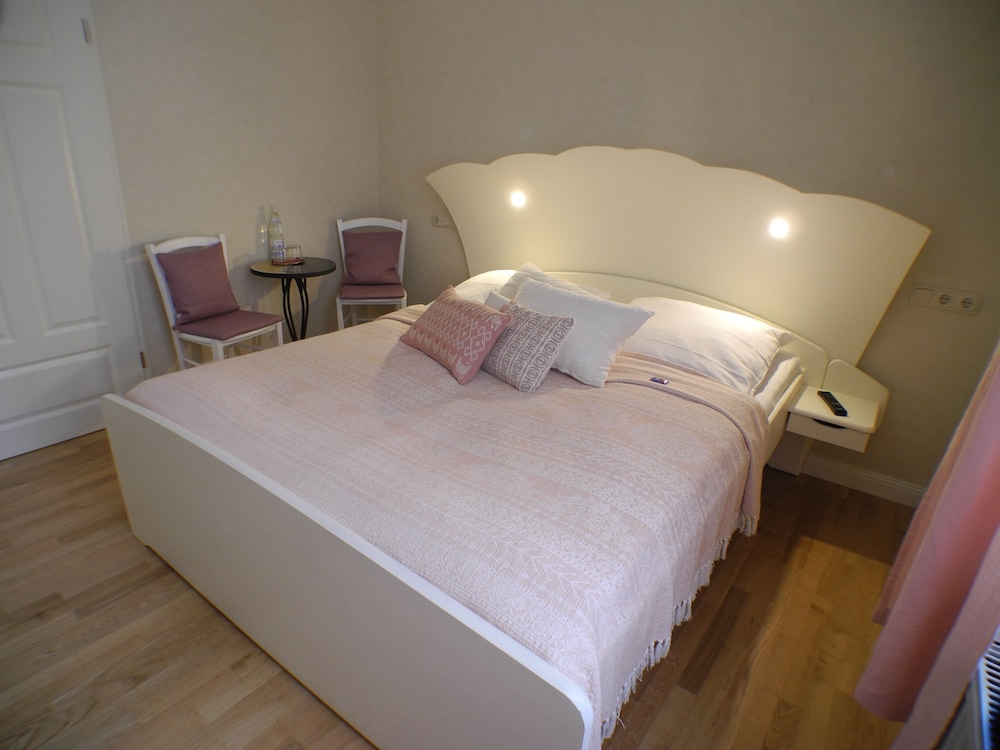 Standard Double Room photo 2