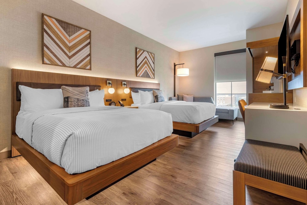 Standard Room, 2 Queen Beds, Non Smoking - Photo 1