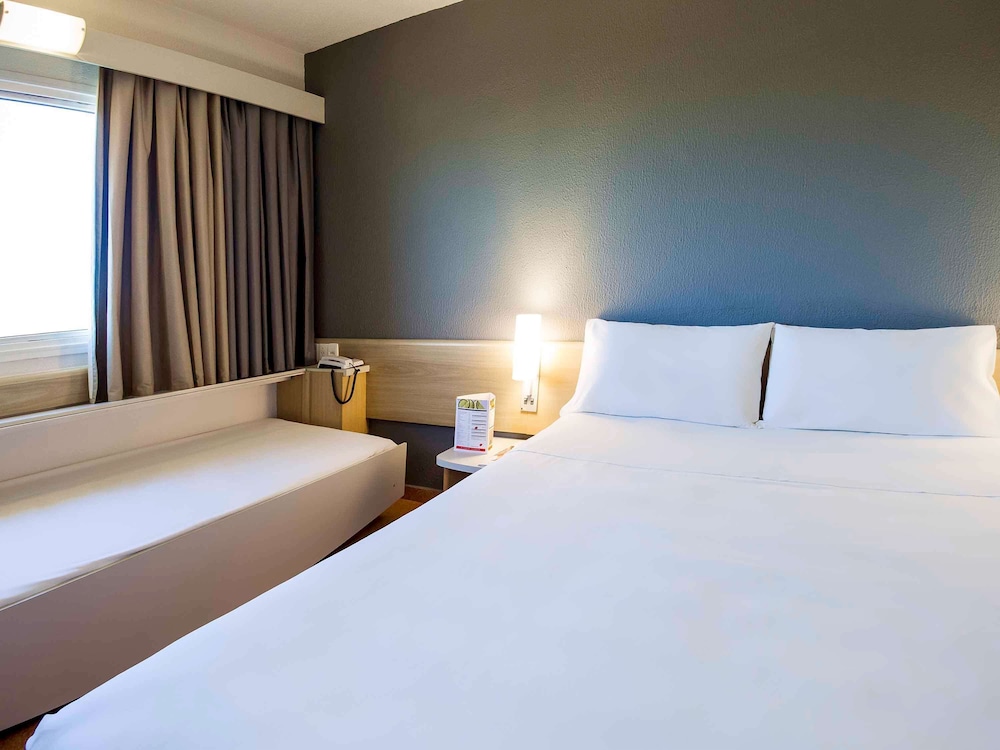 Room, Multiple Beds - Photo 7