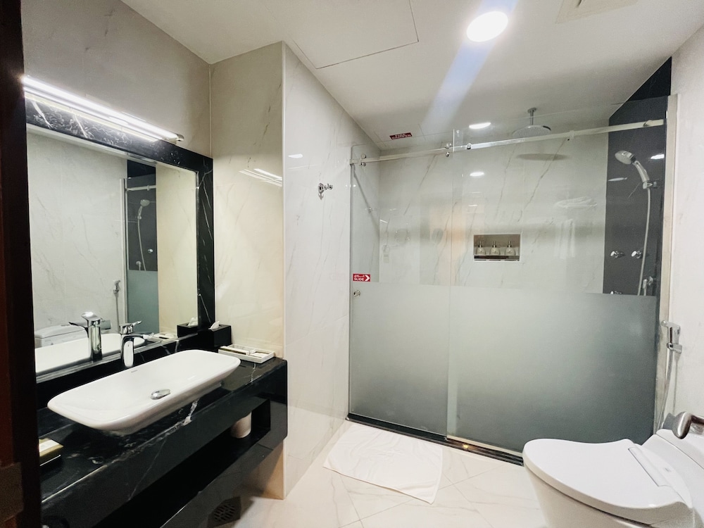 Deluxe Double or Twin Room, 2 Twin Beds - Photo 4