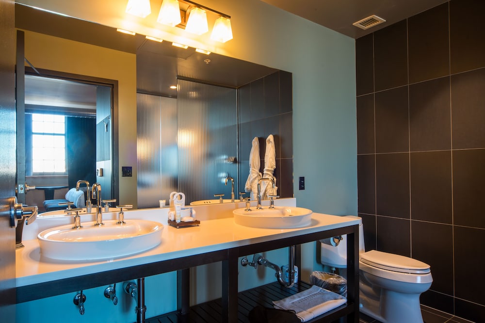 Premium Studio Suite, City View - Photo 7