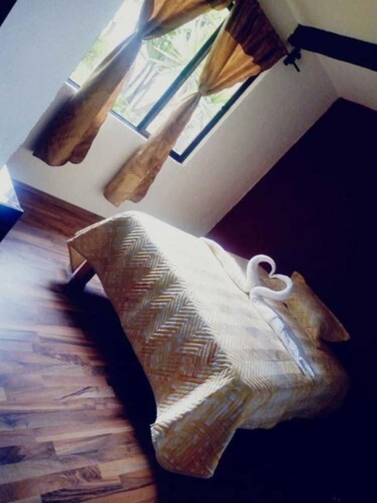 Standard Room, 1 Queen Bed photo 1