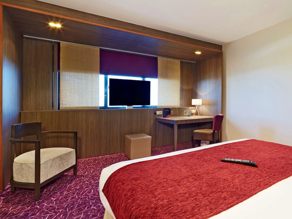 Superior Room, 1 Queen Bed - Photo 3