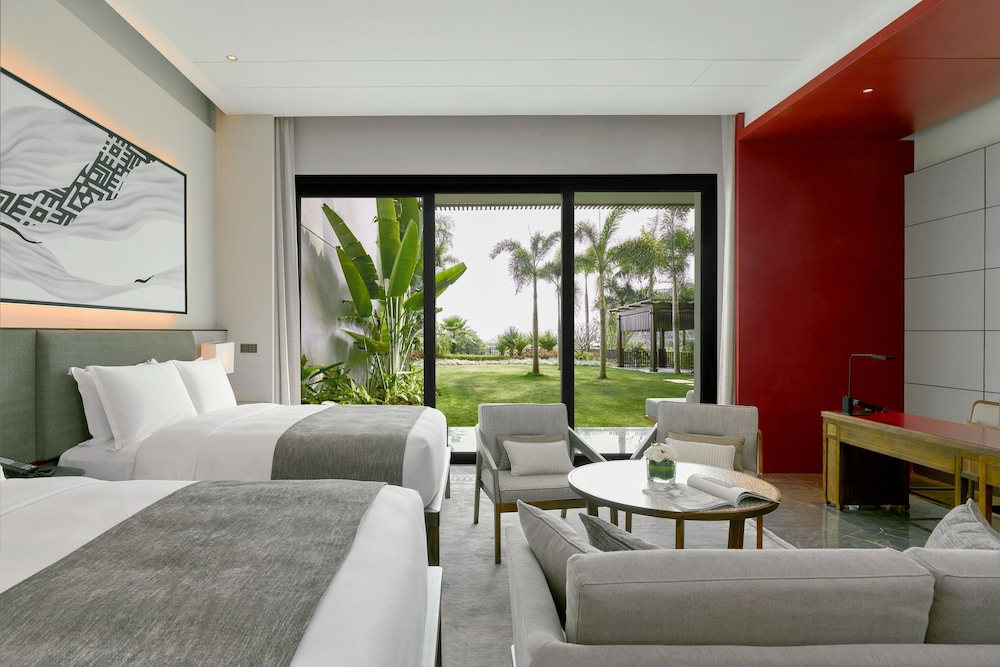 Room, 2 Queen Beds (Garden Front) - Photo 1