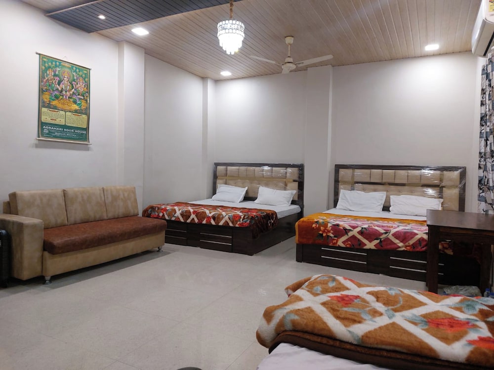 Deluxe Quadruple Room