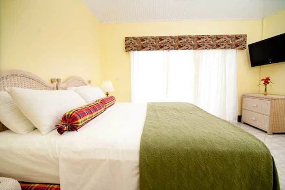 Superior Room, Partial Sea View photo 2