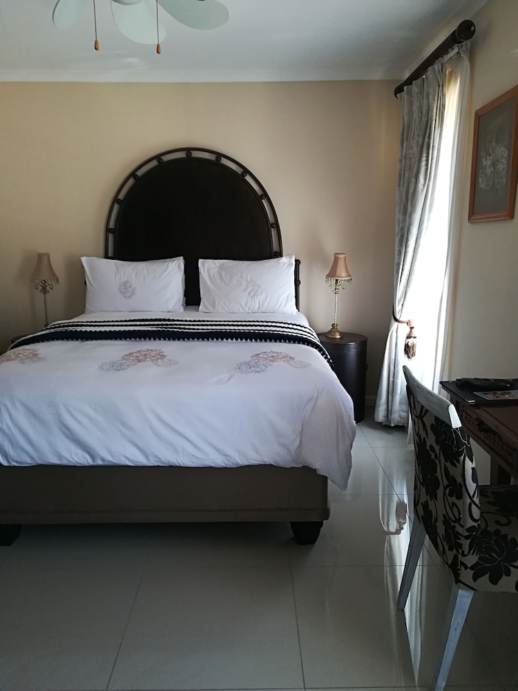 Luxury Queen Standard
