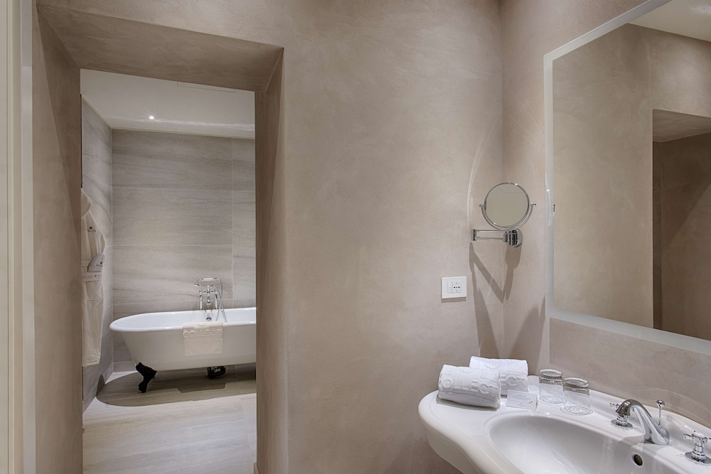 Superior Room - Photo 12