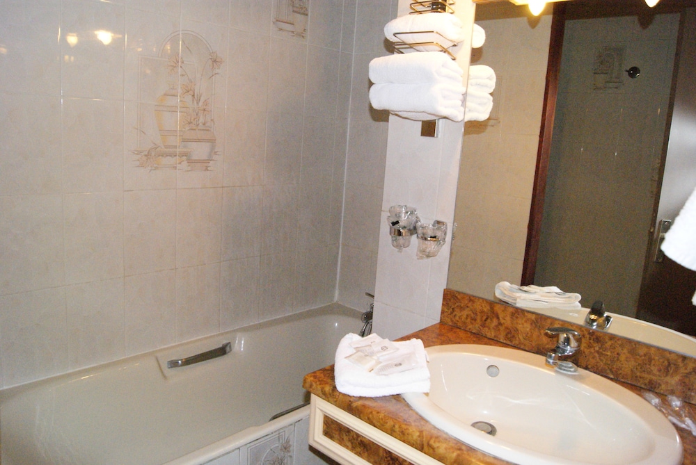 Classic Double Room, photo 7