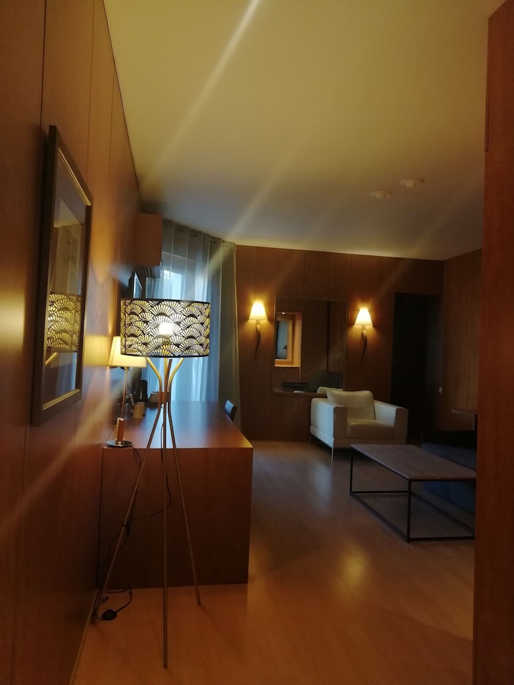 Suite, 1 Queen Bed, Non Smoking photo 1