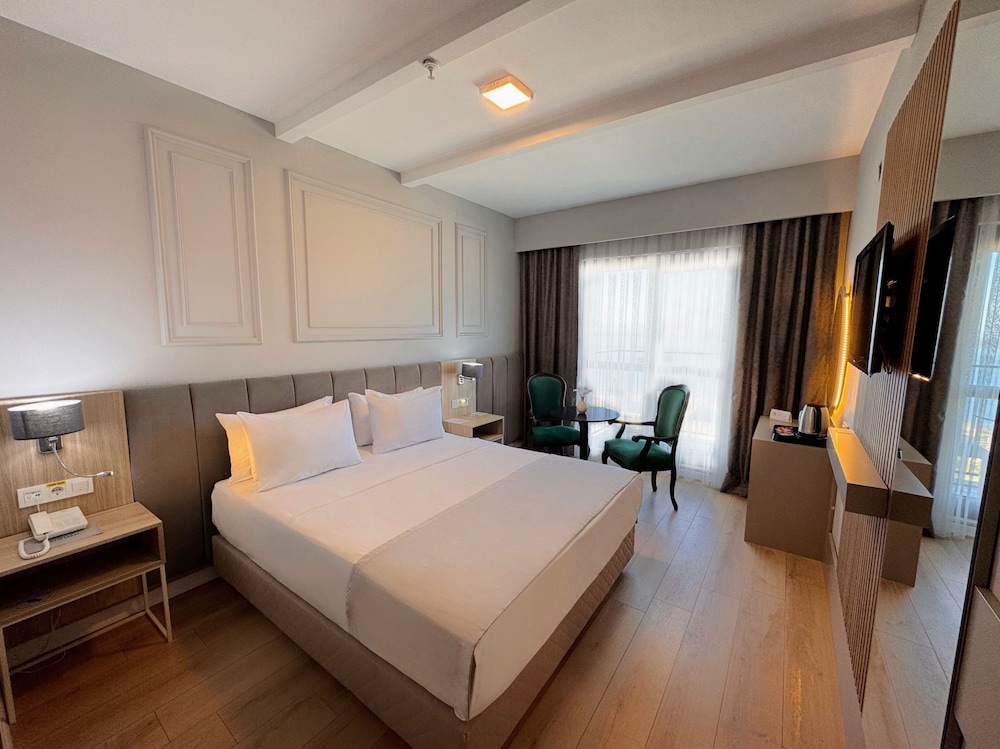 Superior Room, 1 Double Bed, Mountain View