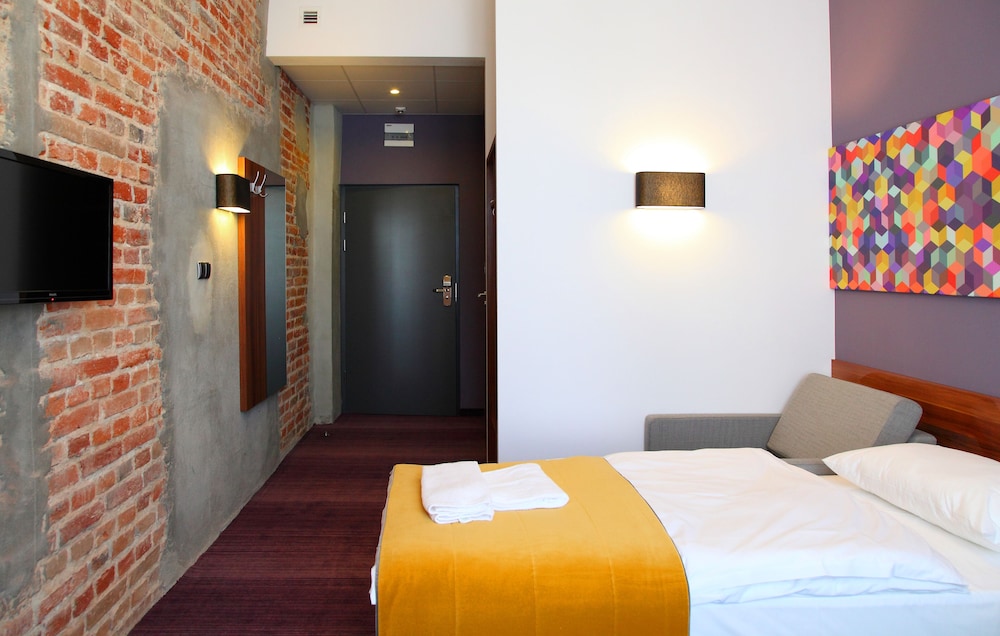 Economy Single Room