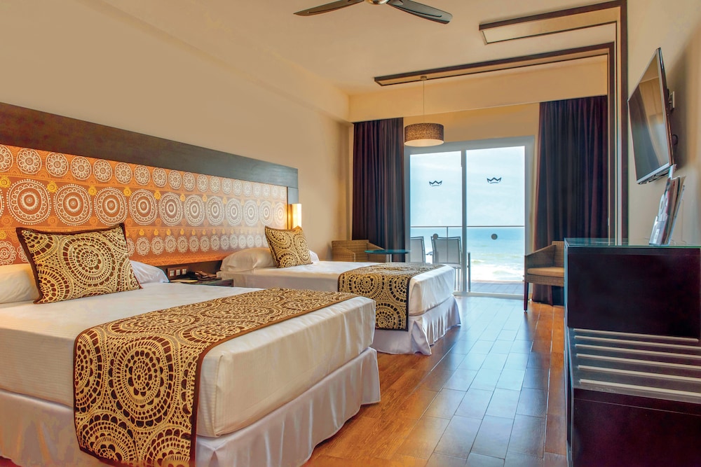 Junior Suite, Balcony, Sea View (IN)