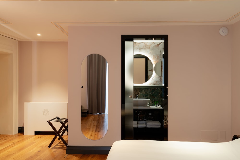 Junior Suite, Multiple Beds, City View, Tower