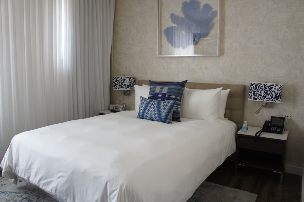 Premium Studio, 1 Queen Bed - Photo 4