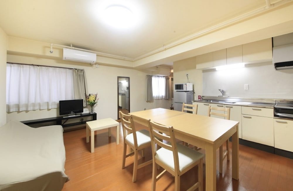 Family Room (W/ Washing Machine) photo 3