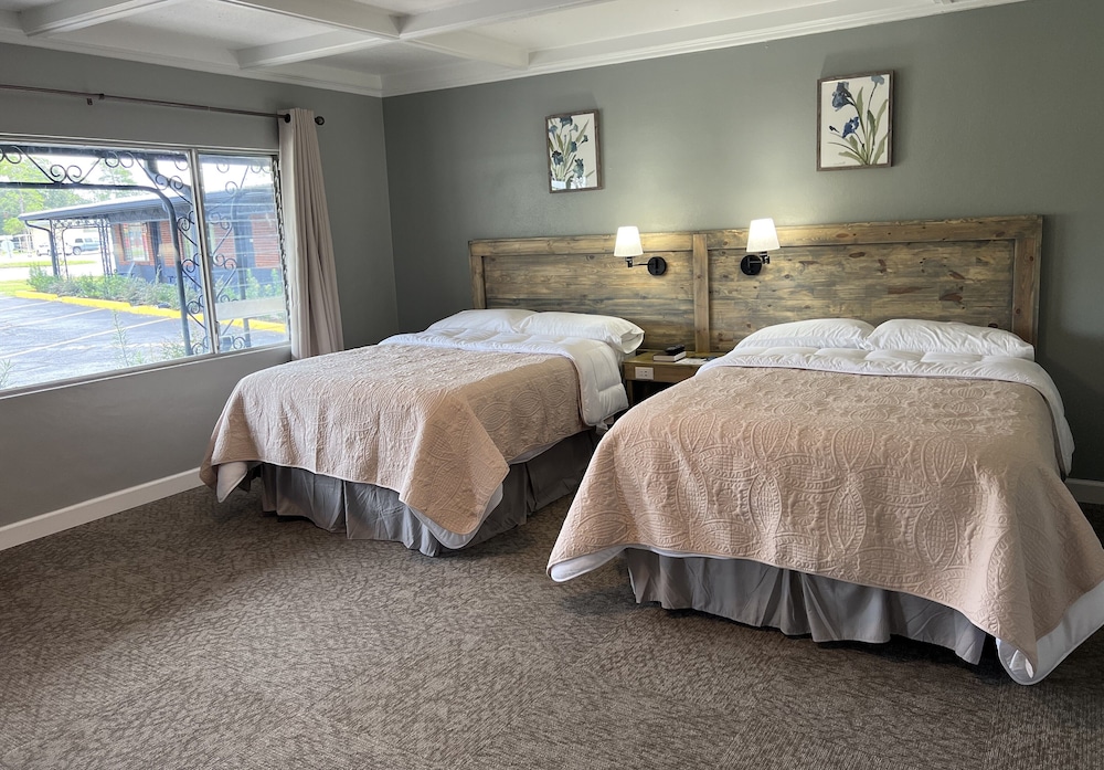 Deluxe Room - Photo 1