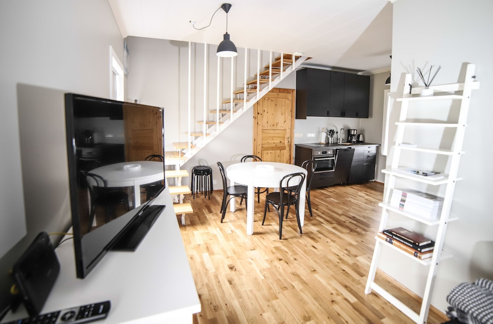 Apartment photo 2