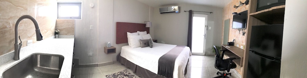 Standard Studio, 1 Queen Bed (S3) photo 1