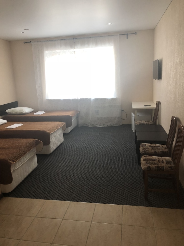 Basic Triple Room photo 3