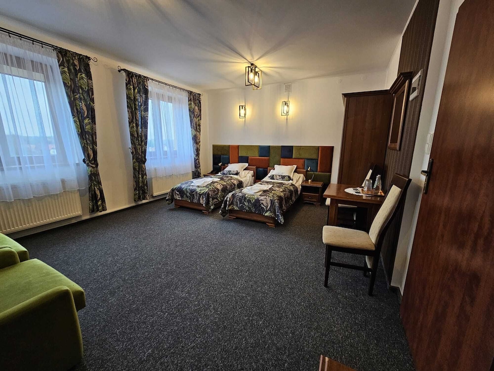 Basic Double or Twin Room photo 1