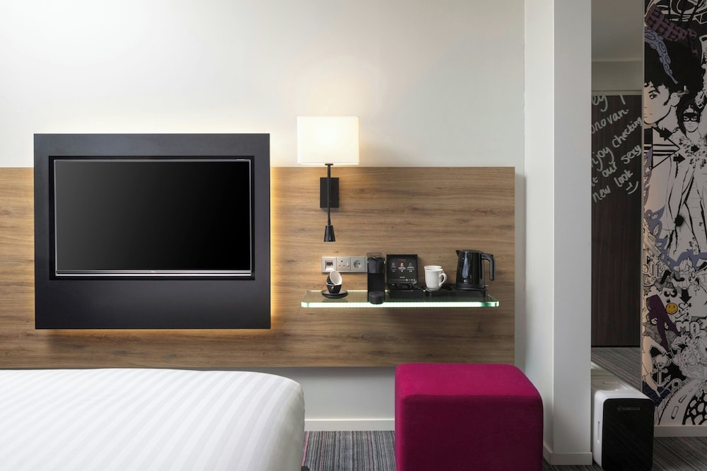 Room, 1 Queen Bed - Photo 7