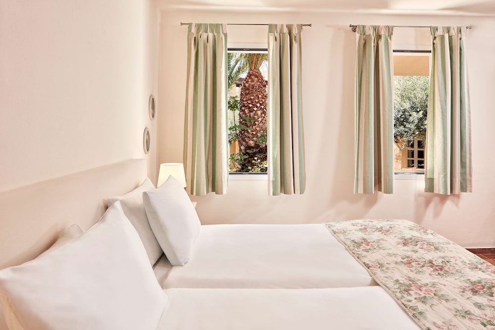 Family Apartment, 1 Bedroom, Garden View - Photo 5