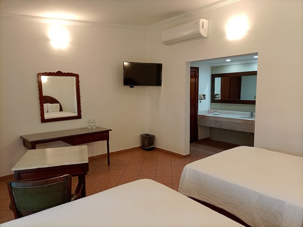 Standard Double Room, Pool View photo 2