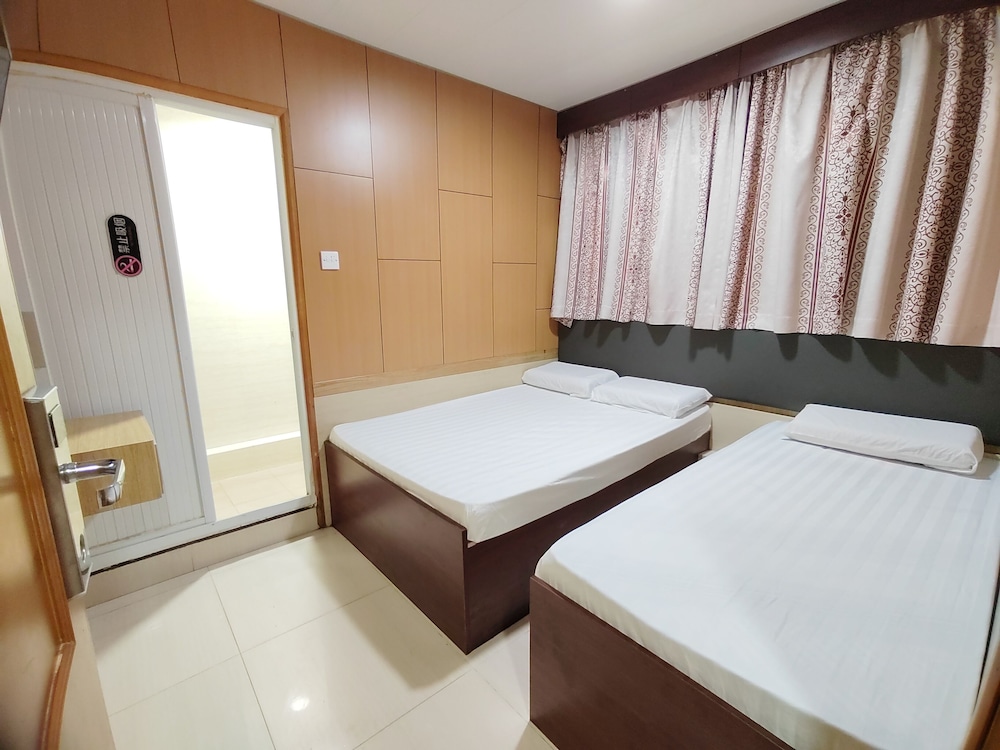 Basic Quadruple Room