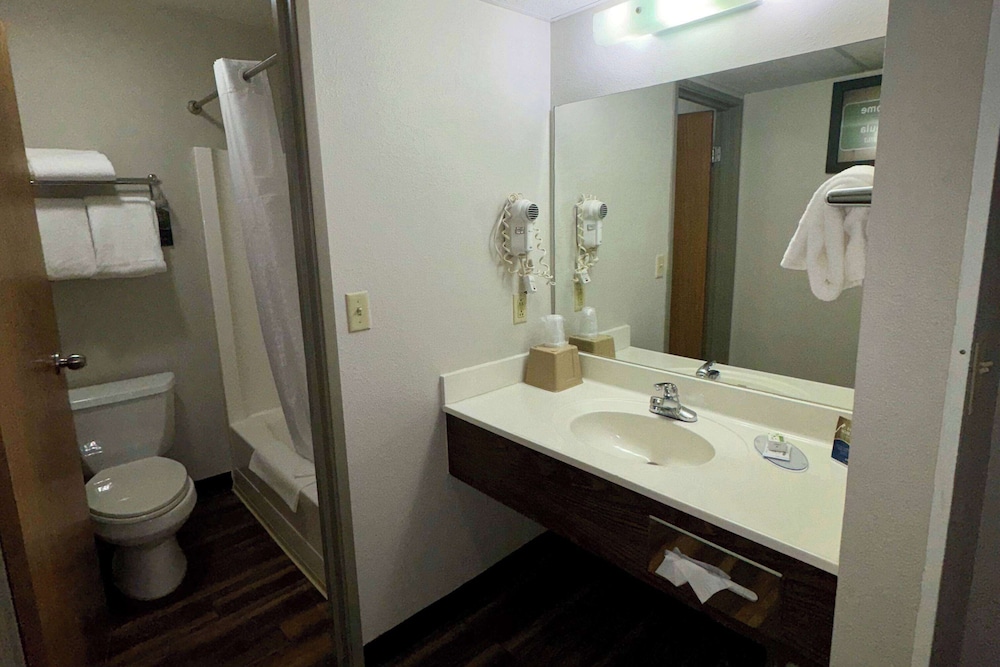 Deluxe Double Room, Balcony - Photo 5