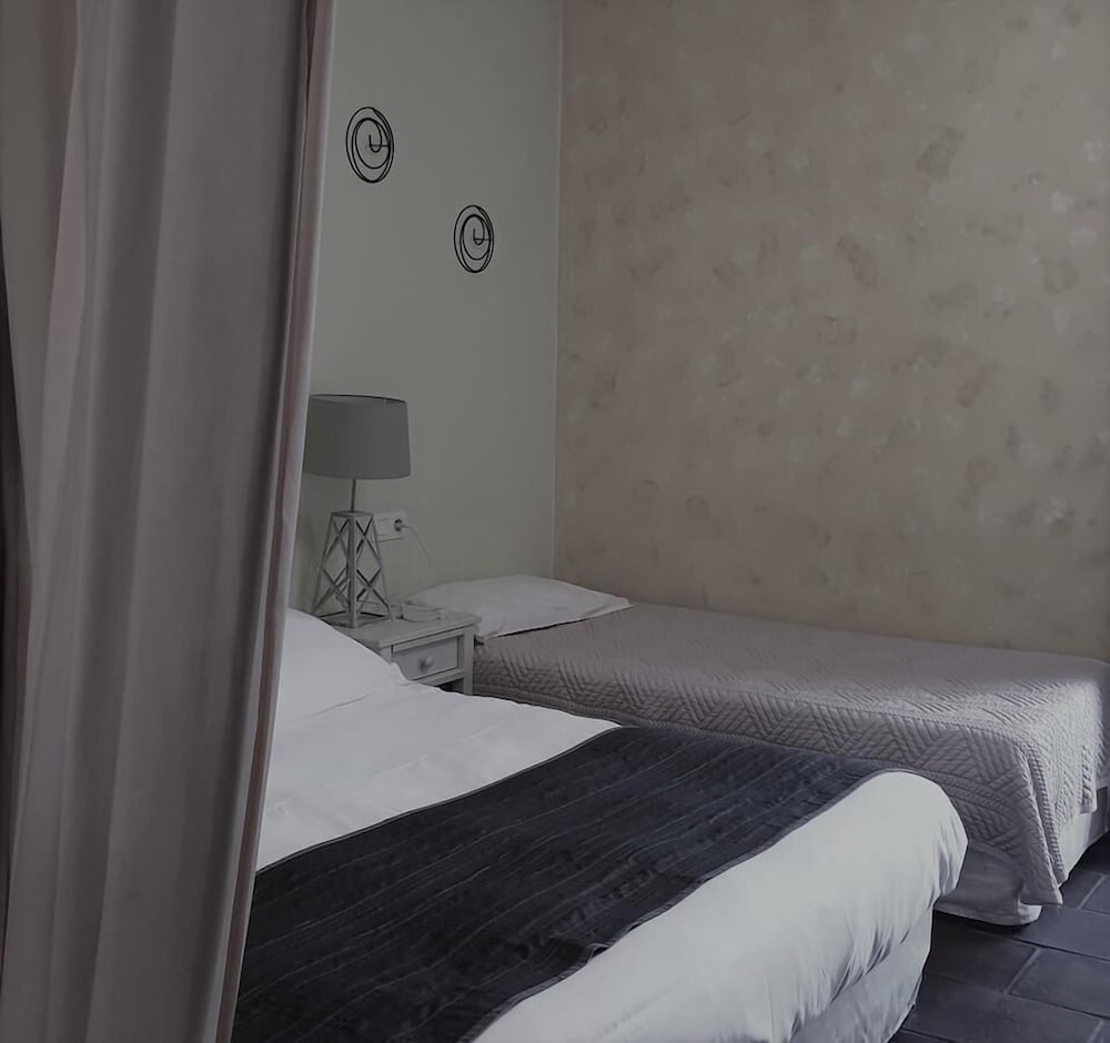 Triple Room - Photo 1