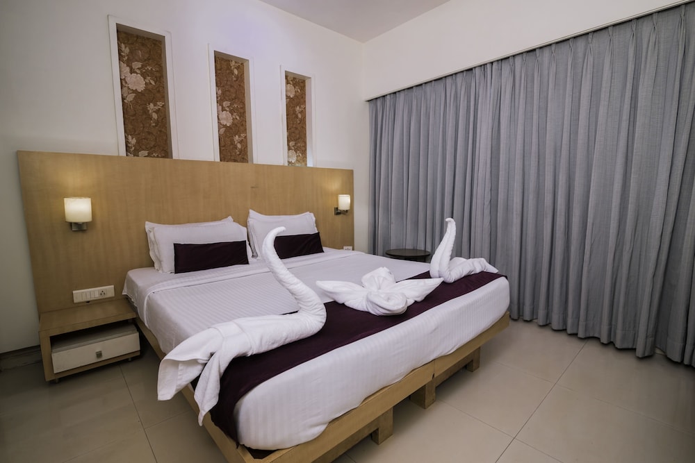 Executive room with a cause - Photo 3