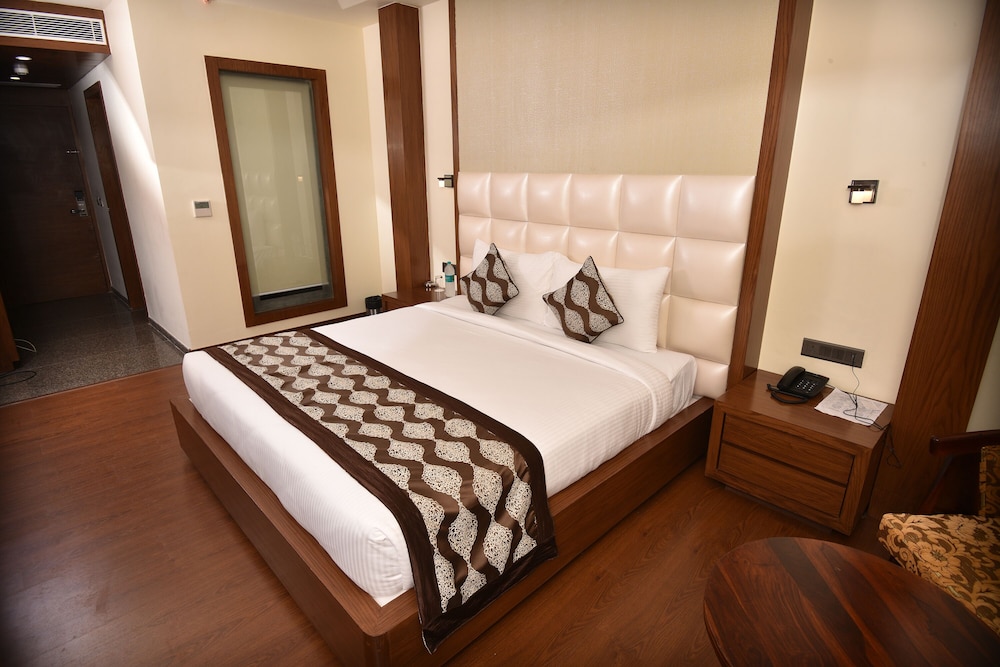 Deluxe Room - Photo 6