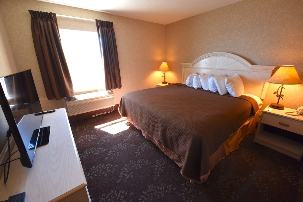 Room, 1 King Bed, Jetted Tub, Lakeside photo 2