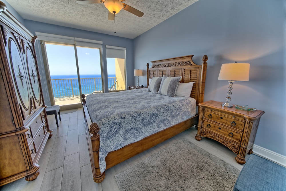 Condo, 2 Bedrooms