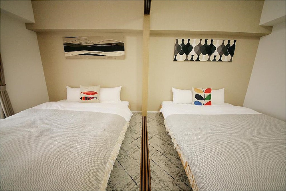 Family Room, 2 Queen Beds, Non Smoking, Kitchen (2 Queen Beds, 1 Double Bed) - Photo 3