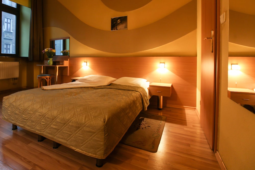 Triple Room - Photo 1