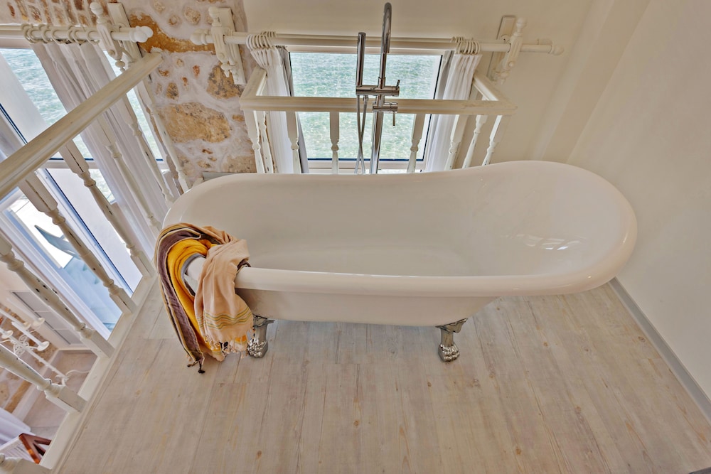 Suite, Sea View (Split Level) photo 2