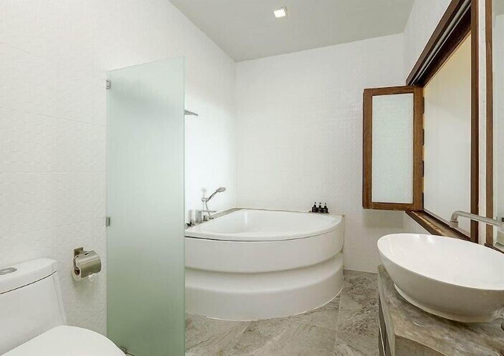 Deluxe Villa Ocean View - Photo 7