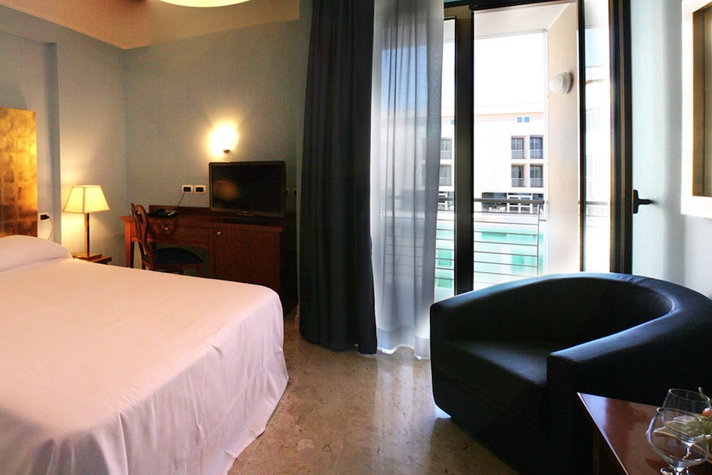 Comfort Single Room, Balcony photo 1