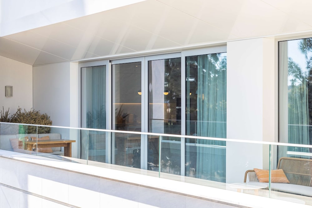 Deluxe Suite, River View thumbnail 6