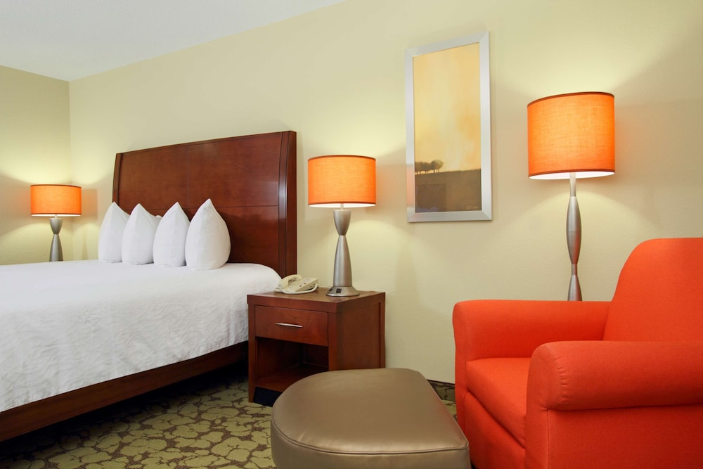 Room, 1 King Bed - Photo 3